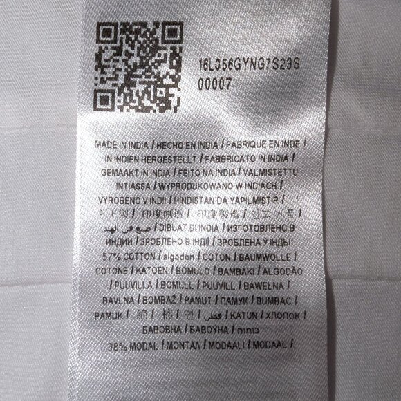 Guess Eco | Je T'aime Corset Tee Floral Graphic in Pure White | Size Medium - Picture 11 of 12